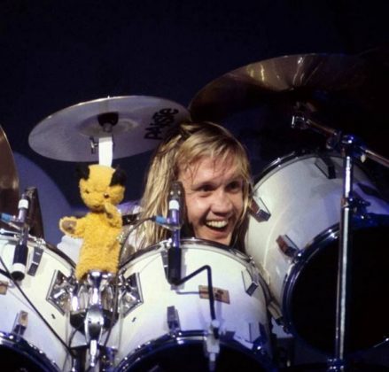 Nicko McBrain - Clube do Baterista